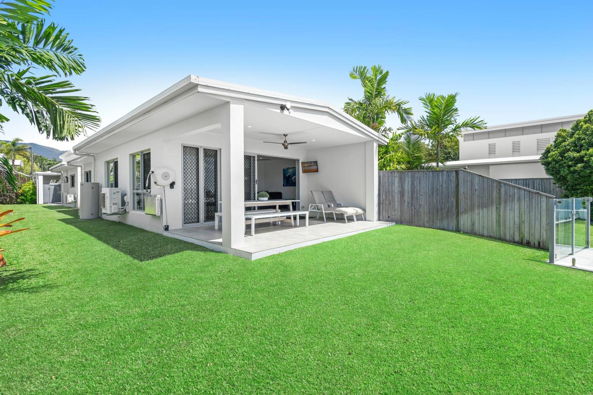 Blue Lagoon Villa B Cairns Exterior foto